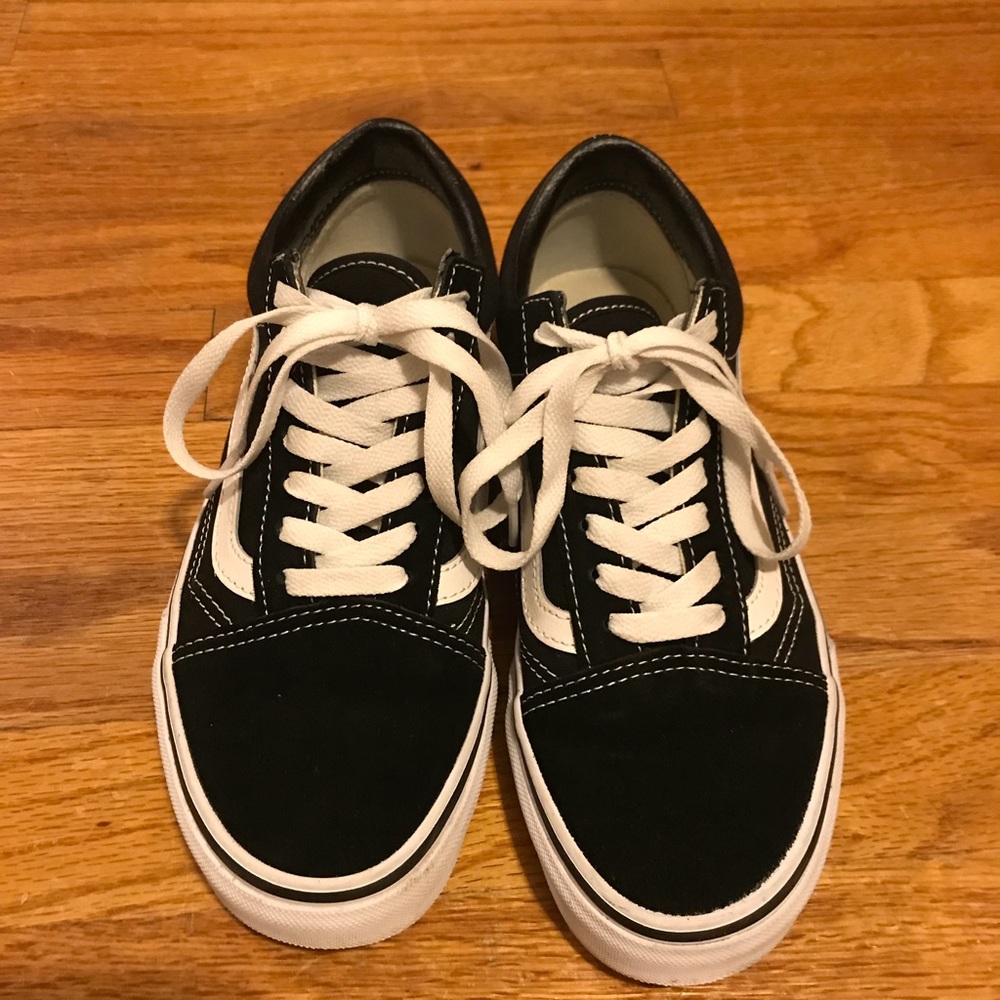 Barely worn Vans Old Skool size 7
